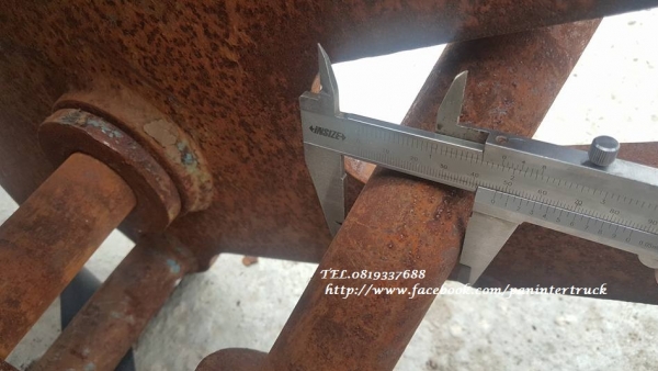 FROM JAPANตัวคีบปากหนีบไม้CLAMP -SANWA /สำหรับรถขุดไซค์ 40,45,50,55 / สวมบูทสลัก 45 มิล / ราคาเพียง 27,000 บาท สนใจติดต่อ 0819337688