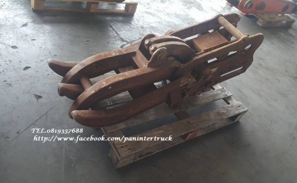 FROM JAPANตัวคีบปากหนีบไม้CLAMP -SANWA /สำหรับรถขุดไซค์ 40,45,50,55 / สวมบูทสลัก 45 มิล / ราคาเพียง 27,000 บาท สนใจติดต่อ 0819337688