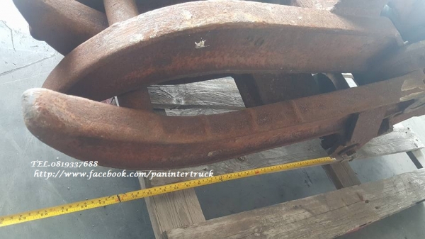 FROM JAPANตัวคีบปากหนีบไม้CLAMP -SANWA /สำหรับรถขุดไซค์ 40,45,50,55 / สวมบูทสลัก 45 มิล / ราคาเพียง 27,000 บาท สนใจติดต่อ 0819337688