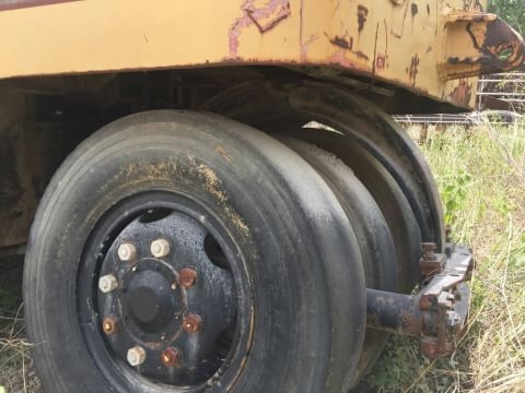 ขายรถบด9ล้อ เล่มทะเบียน สภาพพร้อมใช้ ติดคุณอ๊อฟพิจิตร086-737-9991