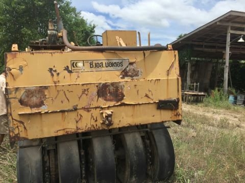 ขายรถบด9ล้อ เล่มทะเบียน สภาพพร้อมใช้ ติดคุณอ๊อฟพิจิตร086-737-9991