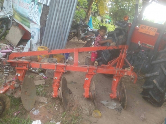 คูโบต้า L4708  4 WD ชุดดันหน้าช้าง ผาน 4 ตราช้าง ทำงาน 1,391 ชั่วโมง