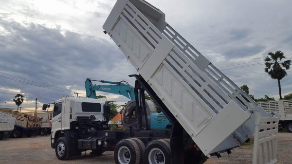 ขาย Hino mega 320 ปี 47 รถสววพร้อมใช้งาน เอกสารพร้อมโอนคร่า โทร 089-7087998,081-7855503 Dum suhothai ขาย Hino mega 320 ปี 47 รถสววพร้อมใช้งาน เอกสารพร้อมโอนคร่า โทร 089-7087998,081-7855503 Dum suhothai