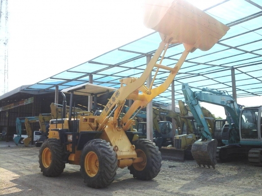 ขายรถตักล้อยาง KOMATSU. WA100-3