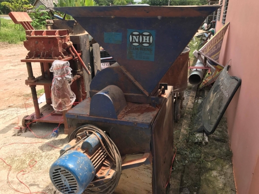 ขายด่วน อุปกรณ์ทำอิฐประสาน สภาพสวย ใช้งานดีคับผม