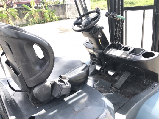 ขายรถ Toyota 8FD25 ขนาด 2.5 ตัน เสา 4 เมตร ดีเซล เกียร์ออโต้