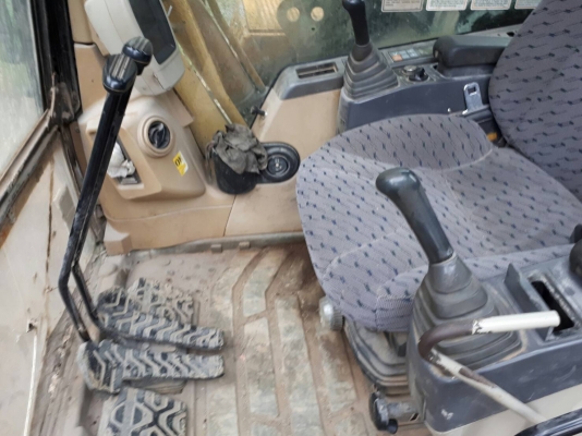 ขาย 1,590,000 CAT 330 C JAPAN ไฟฟ้าครบ เครื่องดี ปั้มแรง เอวดี ช่วงล่างเต็ม เล่มทะเบียน รถอยู่ สระบุรี 090-772-3710 090-772-3708