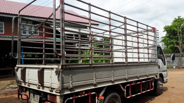 ขาย 465,000 บาท ISUZU NKR 130 EURO 2 ยาว 4.2 เมตร วิ่ง 72,890 กม. เครื่อง 4HG1-Turbo -130 แรง หัวบาง