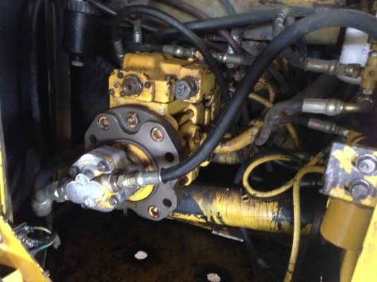 ขาย 675,000 บาท KOBELCO SK120 Mark 3 เครื่องดี ปั้มแรง โช่หนา เอวแน่น ไฟฟ้าครบ เเอร์เย็น เอกสารเล่มทะเบียน รถอยู่ จ.นครราชสีมา โทร&ไอดีไลน์ 0610710295 ขาย 675,000 บาท KOBELCO SK120 Mark 3 เครื่องดี ปั้มแรง โช่หนา เอวแน่น ไฟฟ้าครบ เเอร์เย็น เอกสารเล่มทะเบียน รถอยู่ จ.นครราชสีมา โทร&ไอดีไลน์ 0610710295