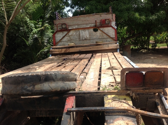 ซื้อตอนนี้เอาไปเลย 135000 บาทเจ้าของขายเอง รถสภาพดีราคาถูก ถูกกว่านี้มีบ้างมั๊ยเทเลอร์บรรทุกแบคโฮเพลาเดียวเครื่อง6BB1ขึ้น120สบายพร้อมเล่มทะเบียน