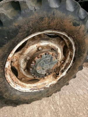 ขาย 235,000 บาท EURO TRAC เครื่องดี หางไม่ตก เกียร์ไม่ดัง เอกสารเล่มทะเบียน   รถยุ อุบลราชธานี.โทร&amp;ไอดีไลน์ 0610710295