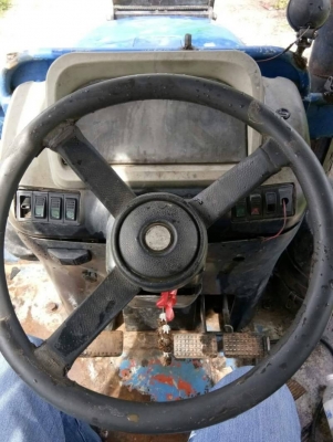 ขาย 235,000 บาท EURO TRAC เครื่องดี หางไม่ตก เกียร์ไม่ดัง เอกสารเล่มทะเบียน   รถยุ อุบลราชธานี.โทร&amp;ไอดีไลน์ 0610710295