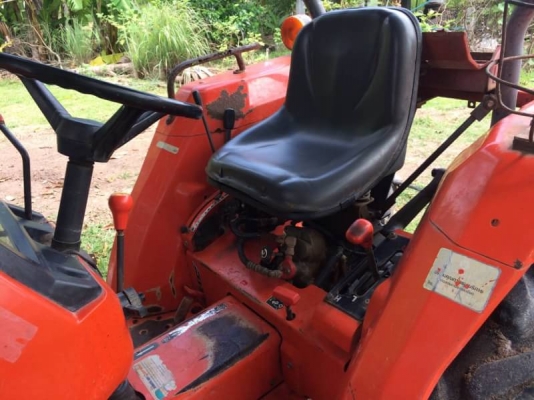 ขาย 155,000 รถไถ KUBOTA L3408 เครื่องดี เกียร์ดี ยางสวย (ใบมีดดันหน้า -ผาน 6 ) เอกสารเล่มทะเบียน  รถอยู่ จ.ศรีษะเกศ 090-772-3710 090-772-3708