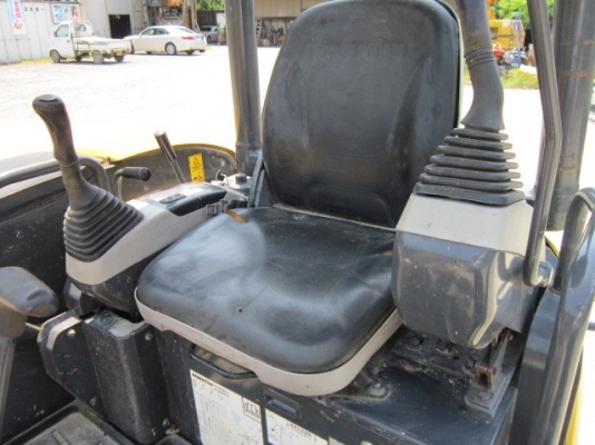 ขายรถขุดเล็ก Komatsu PC30MR-2 ปี2005 1,200ชม.นำเข้าตรงจากญี่ปุ่น ไม่เคยใช้ในไทย โทร. 092-929-9942 ธีรเทพ