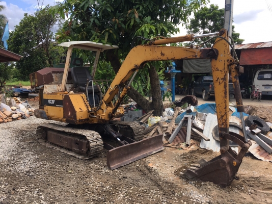 Komatsu 30-3 เปลี่ยนเครื่องปั๊มเป็น40-5รถพร้อมใช้บอดีเดิมๆสีเดิมทำงานปกติราคาต่อรองได้รถอยูสระบุรีสนใจ0819468081 เจ้าของขายเอง