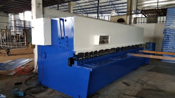 ขายเครื่องตัด4เมตรระบบไฮโดรลิคตัดได้6มิลราคาสุดคุ้ม