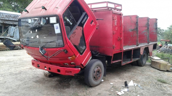 ขาย 235,000 บาท ISUZU NPR59PU5 ปี 33 ยาว 5 เมตร เครื่อง 4BD1-115 แรง หัวบาง ยางดี คัสชีสวย เอกสารเล่