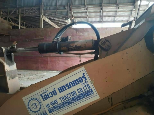 ขายรถตักล้อยาง KOMATSU 510 กับ KOMATSU WA 120 ราคา 550000 กับ 700000