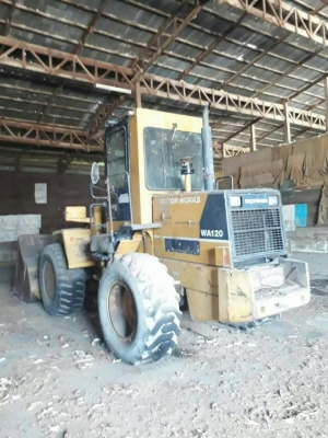 ขายรถตักล้อยาง KOMATSU 510 กับ KOMATSU WA 120 ราคา 550000 กับ 700000