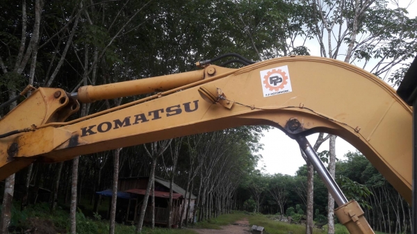 ขายรถแบคโฮ KOMATSU PC60-3 เอกสารอินวอย ราคา 470000 ขายรถแบคโฮ KOMATSU PC60-3 เอกสารอินวอย ราคา 470000
