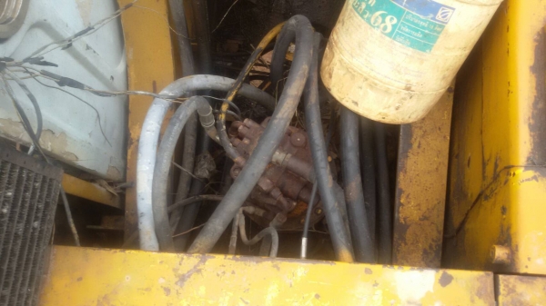 ขายรถแบคโฮ KATO HD700 V2 เอกสารเล่ม ราคา 300000