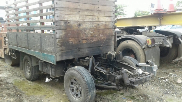 แยกอะไหล่ ISUZU NKR 4 ล้อ คลัทซี เพลาหน้า-หลัง พวงมาลัยพาวเวอร์