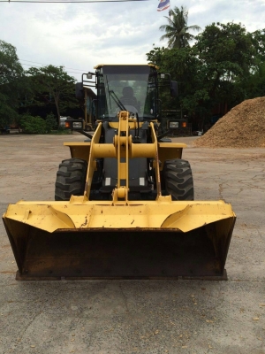 ขายรถ ตักล้อยาง ยี่ห้อ KOMATSU WA100-6