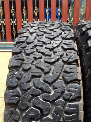ยางBF All-Terrain Ko2 265/75/16 ถอดขยับไซส์ เพิ่งใส่ลงพื้น3เดือน สภาพใหม่