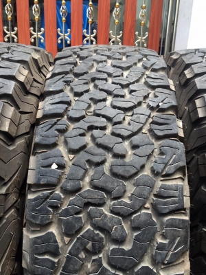 ยางBF All-Terrain Ko2 265/75/16 ถอดขยับไซส์ เพิ่งใส่ลงพื้น3เดือน สภาพใหม่