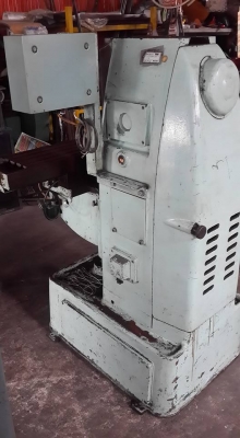 ซาก มิลลิ่งญี่ปุ่น ที่ดัดแปลงเป็น เครื่องเจียราบ 19000 บาท ซาก มิลลิ่งญี่ปุ่น ที่ดัดแปลงเป็น เครื่องเจียราบ 19000 บาท