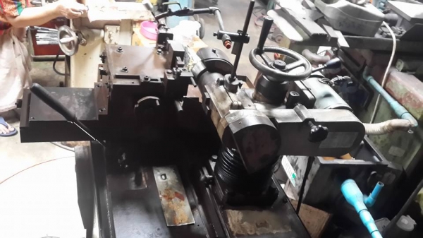 ขายครับขาย เครื่องเจียรทูล พร้อม jig จับเฉพาะงาน และ อะไหล่สำรองที่ติดมาด้วย มือสองจากญี่ปุ่น สภาพนี้ ราคา 35000 บาท 0814583376 เอก ปทุม