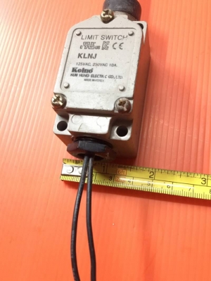 200 บ. ส่งฟรี083-2000058 LINE ID: line832923 LIMIT SWITCH ลิมิตสวิทช์ ยี่ห้อ KOING เป็นแบบก้านสปริงยาวชนโยกได้ตรงๆไม่เสียหาย(มีแค่ 10ตัว) 200 บ. ส่งฟรี083-2000058 LINE ID: line832923 LIMIT SWITCH ลิมิตสวิทช์ ยี่ห้อ KOING เป็นแบบก้านสปริงยาวชนโยกได้ตรงๆไม่เสียหาย(มีแค่ 10ตัว)