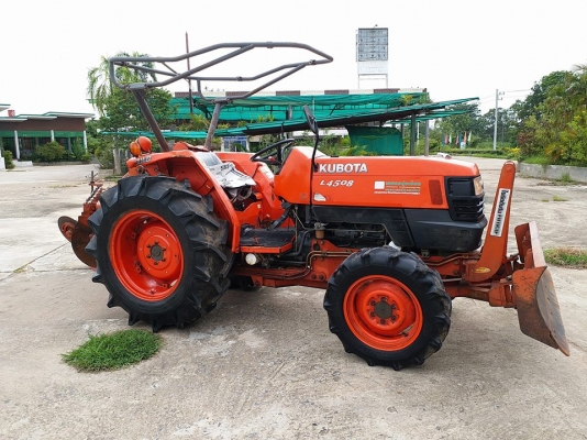 ขายรถไถคูโบต้าL4508 ทำงาน2พัน ชม.หลังคาสั่งใหม่ ใบดันหน้า ผาน6เกียร์ดี ทะเบียนปี53