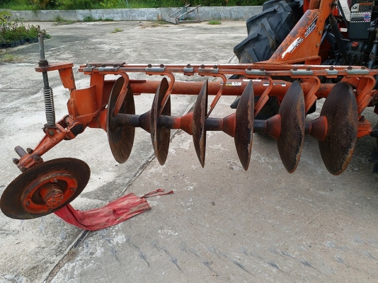 ขายรถไถคูโบต้าL4508 ทำงาน2พัน ชม.หลังคาสั่งใหม่ ใบดันหน้า ผาน6เกียร์ดี ทะเบียนปี53