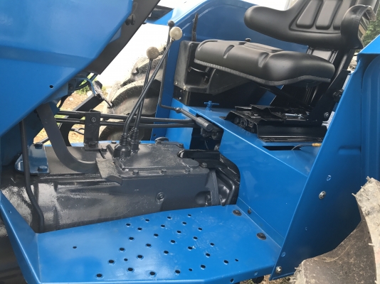 ขาย6640(4x4) คานหน้านิวฮอนแลนปี96มีดันหน้าหางสามไคเฮงหลีเล่มทะเบียนรถพร้อมใช้ติดต่อ0895302182 ขาย6640(4x4) คานหน้านิวฮอนแลนปี96มีดันหน้าหางสามไคเฮงหลีเล่มทะเบียนรถพร้อมใช้ติดต่อ0895302182