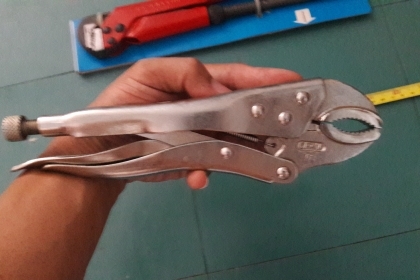 ขายคีมล็อกปากโค้งขนาด10" TAPARIA 1841 MADE IN INDIA.ใหม่เก่าเก็บรุ่นเก่า ขายคีมล็อกปากโค้งขนาด10" TAPARIA 1841 MADE IN INDIA.ใหม่เก่าเก็บรุ่นเก่า