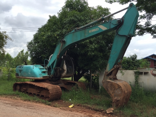 Kobelco SK200-5 เล่มพร้อม แอร์เย็น ไฟฟ้าเต็ม ช่วงล่างแน่น