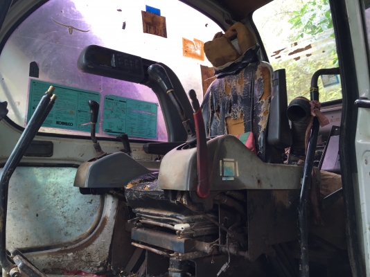 Kobelco SK200-5 เล่มพร้อม แอร์เย็น ไฟฟ้าเต็ม ช่วงล่างแน่น