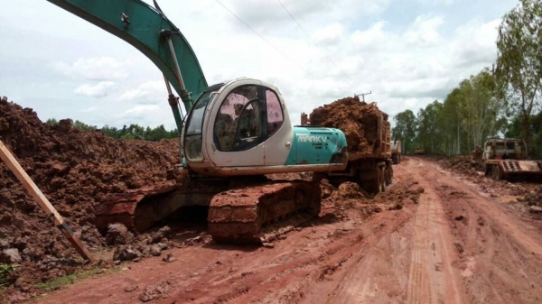 Kobelco SK200-5 เล่มพร้อม แอร์เย็น ไฟฟ้าเต็ม ช่วงล่างแน่น