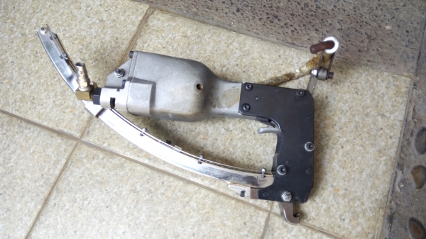 ปืนยิงทำกรง สปริงที่นอน