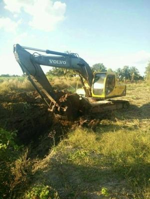 รถแบคโฮ VOLVO EC210. , ( รถ สวย. ) , ( รถทำงาน 11,xxx ชม. ) สนใจติดต่อ 081 - 6079515