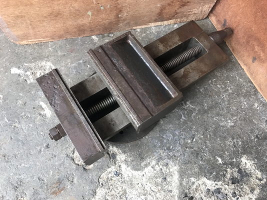 ขายปากกาจับชิ้นงานแท่นกลึง ขนาด 10นิ้ว แท่นแน่น ปากสวย หมุนนิ่ม พร้อมใช้งาน