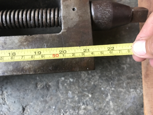 ขายปากกาจับชิ้นงานแท่นกลึง ขนาด 10นิ้ว แท่นแน่น ปากสวย หมุนนิ่ม พร้อมใช้งาน ขายปากกาจับชิ้นงานแท่นกลึง ขนาด 10นิ้ว แท่นแน่น ปากสวย หมุนนิ่ม พร้อมใช้งาน