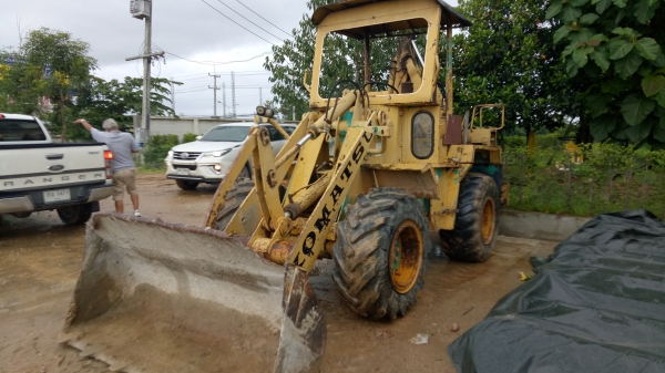 ขายด่วนรถตักเอวอ่อนKOMATSU 507สภาพพร้อมใช้งาน มีมือตักด้านหลังด้วย ราคาสุดคุ้มจริงๆโทรไอดี0843923995