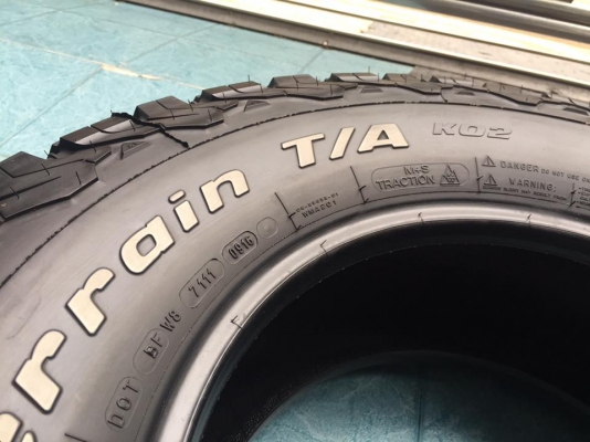 BF All-Terrain Ko2 265/75/16 ลงพื้นแค่3เดือน สภาพใหม่กริ๊บ4เส้น BF All-Terrain Ko2 265/75/16 ลงพื้นแค่3เดือน สภาพใหม่กริ๊บ4เส้น