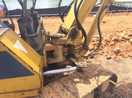 ขายรถแบคโฮ KOMATSU PC40-6 สภาพดีพร้อมใช้ สนใจโทร 081-970-1072