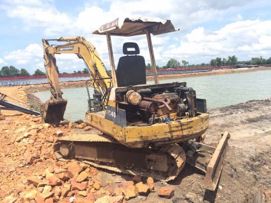 ขายรถแบคโฮ KOMATSU PC40-6 สภาพดีพร้อมใช้ สนใจโทร 081-970-1072 ขายรถแบคโฮ KOMATSU PC40-6 สภาพดีพร้อมใช้ สนใจโทร 081-970-1072