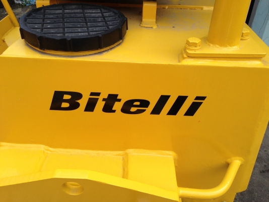 ขายรถบดล้อเหล็กกลังเหล็ก Bitelli