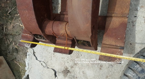 FROM JAPAN ตัวคีบปากหนีบไม้ FORK GRAB สำหรับรถขุดไซค์ 200/ สลัก80มิล /สินค้าเก่านอกสวยๆ เหล็กญี่ปุ่นแท้ๆ หนามากๆ ราคาเพียง 39,000 บาท สนใจรีบติดต่อ 0819337688