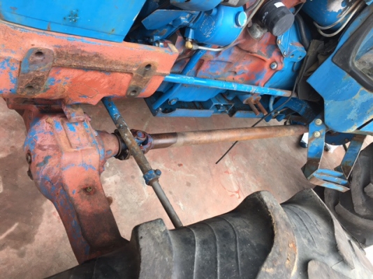 ขายFORD6600 ลงตู้ เกียร์กลาง L-H สองเพลา เครื่องยนต์ - เกียร์ - ไฮดรอลิค ไม่โทรม +ใบInvoid ส่งฟรีภาคตะวันออก